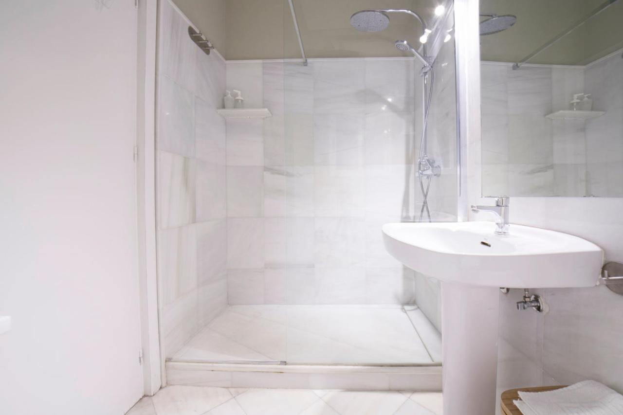 Alohamundi Catedral Apartment เซบีญา ภายนอก รูปภาพ