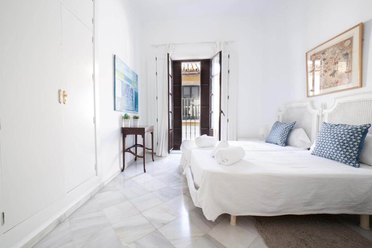Alohamundi Catedral Apartment เซบีญา ภายนอก รูปภาพ