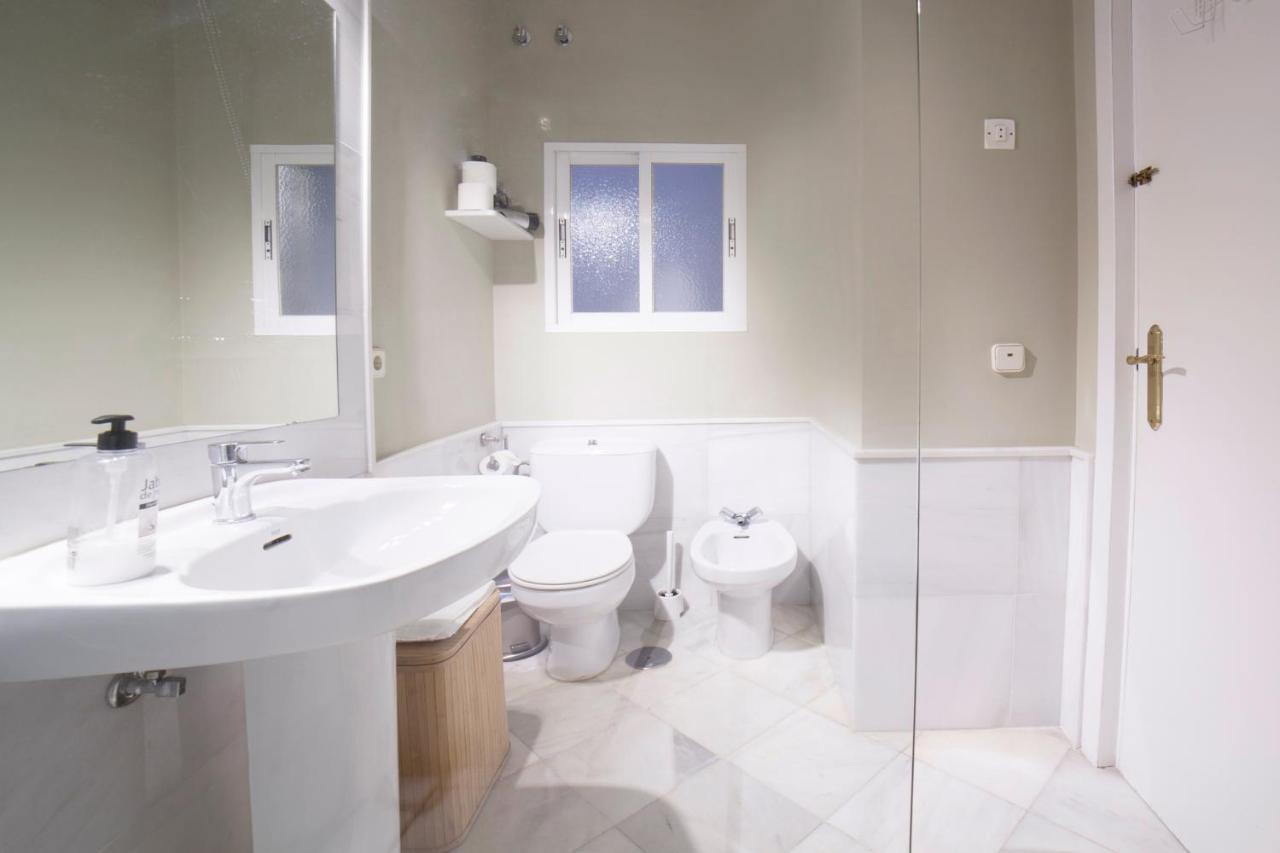 Alohamundi Catedral Apartment เซบีญา ภายนอก รูปภาพ