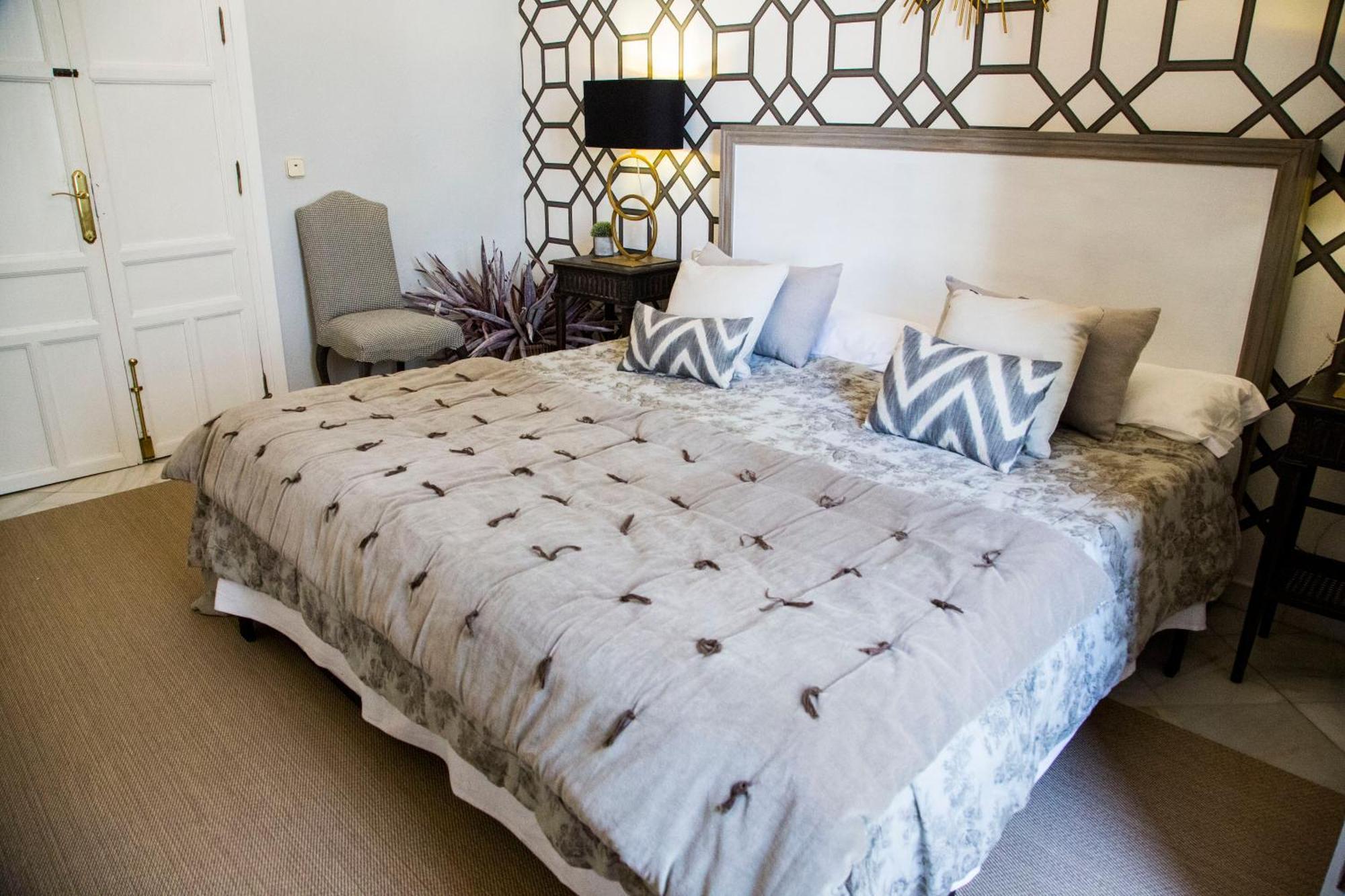 Alohamundi Catedral Apartment เซบีญา ภายนอก รูปภาพ
