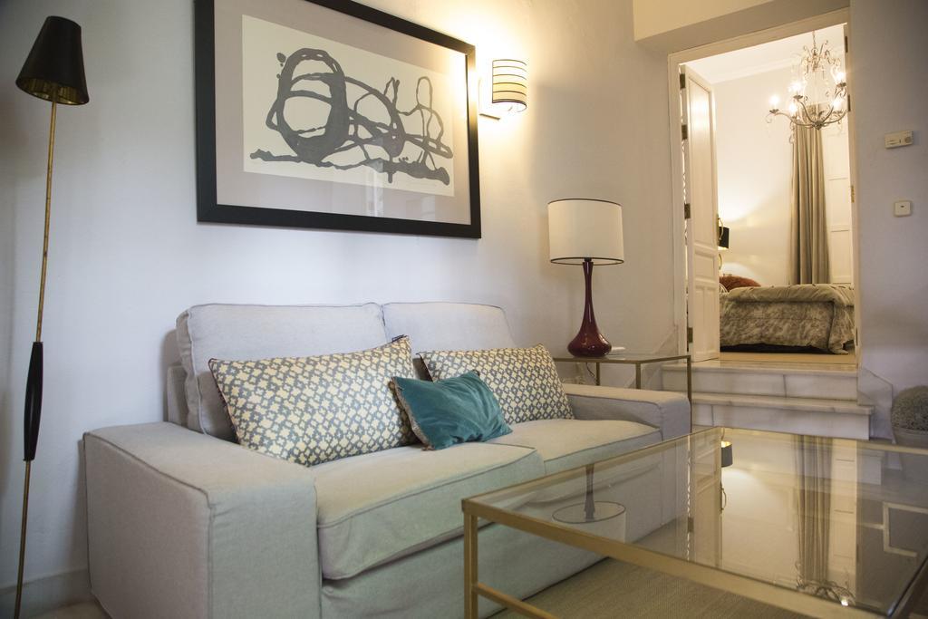 Alohamundi Catedral Apartment เซบีญา ภายนอก รูปภาพ