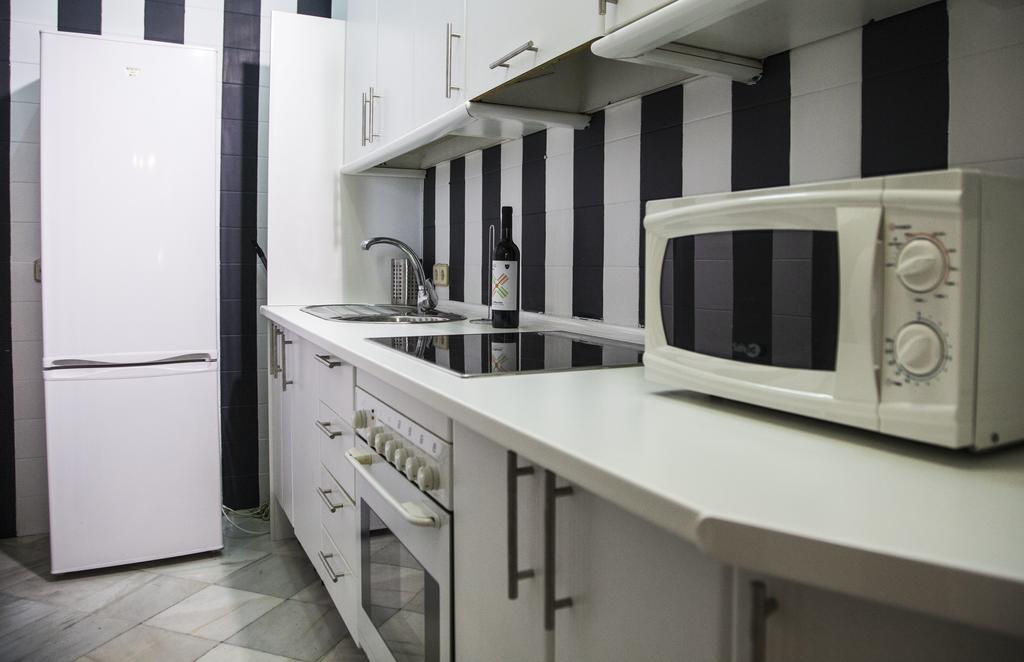 Alohamundi Catedral Apartment เซบีญา ภายนอก รูปภาพ
